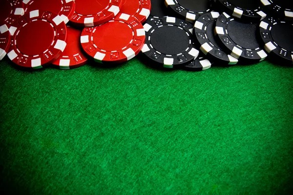 oppatoto 133 mobile app interface showing live-dealer tables and football markets